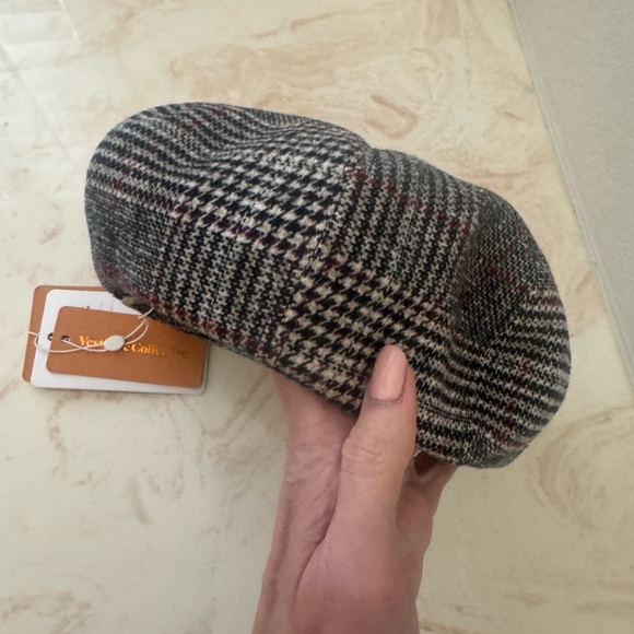 Burberry Plaid & Houndstooth Beret - Picture 3 of 4